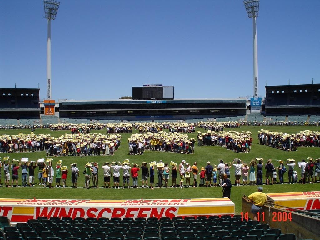 Fans congregate at Subiaco Oval in November 2004 to show their support